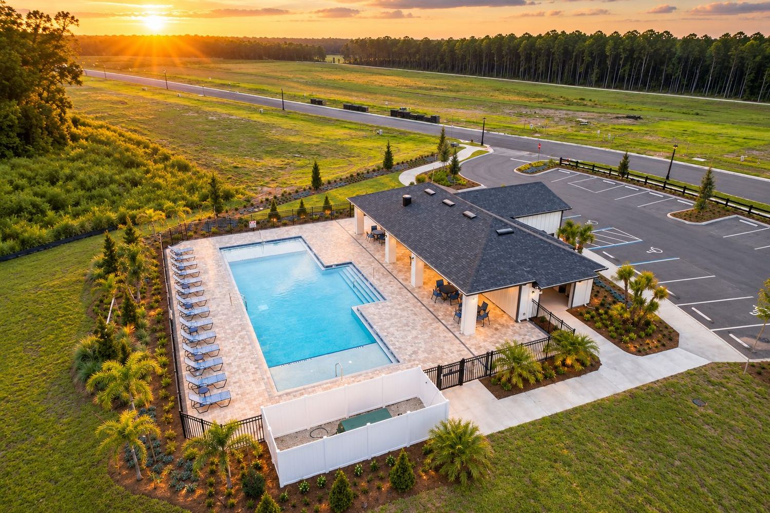 A piscina e o clube do Grassmere